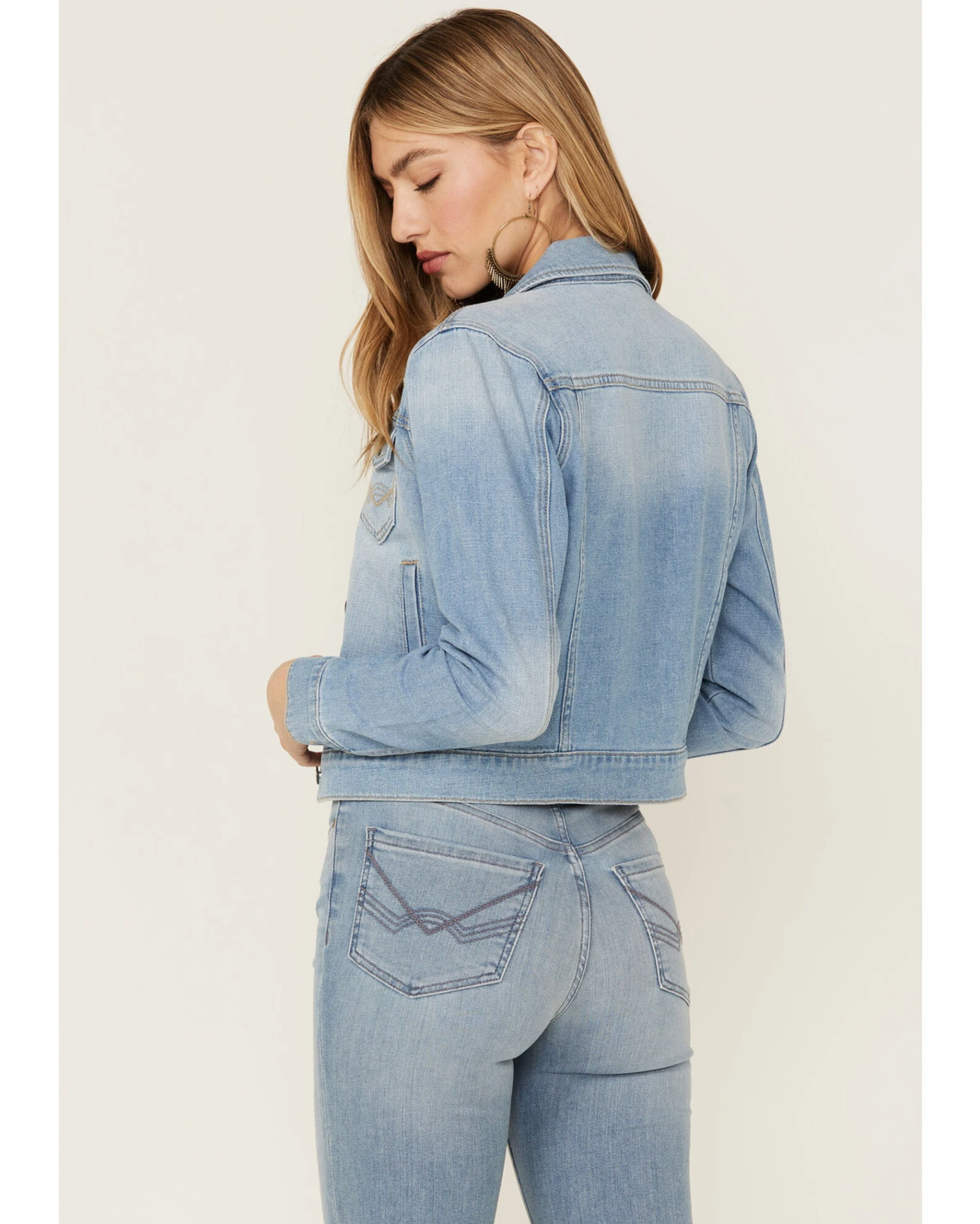 Idyllwind Women's Signature Classic Grapevine Wash Denim Jacket - Image 3