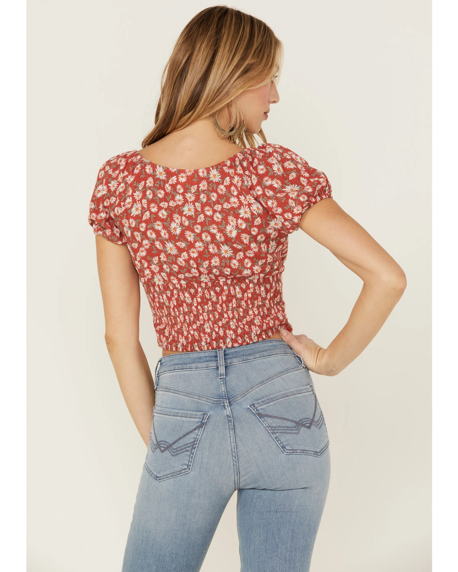 Idyllwind Women's Bay Cove Floral Crop Peasant Top - Image 3