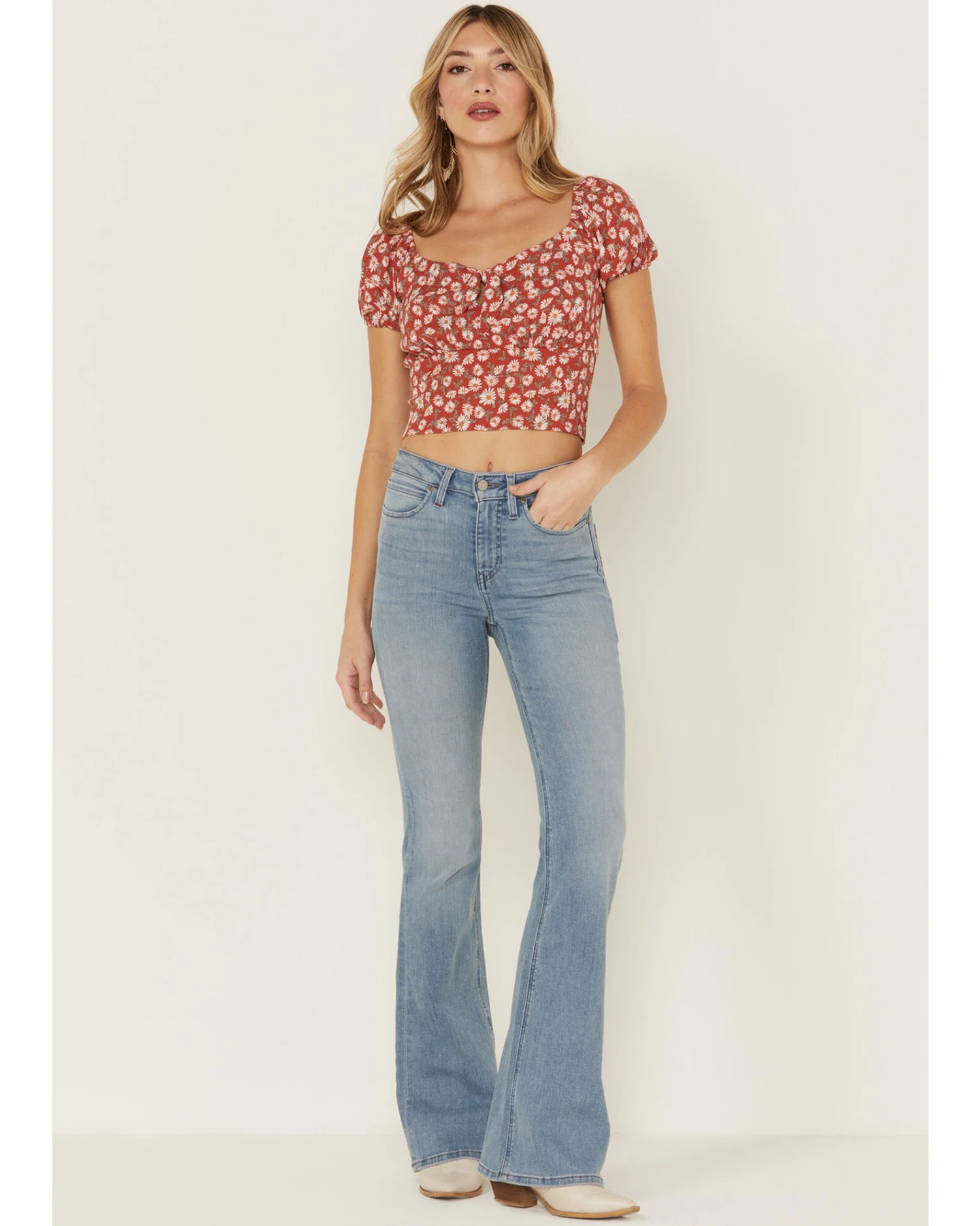 Idyllwind Women's Bay Cove Floral Crop Peasant Top - Image 4