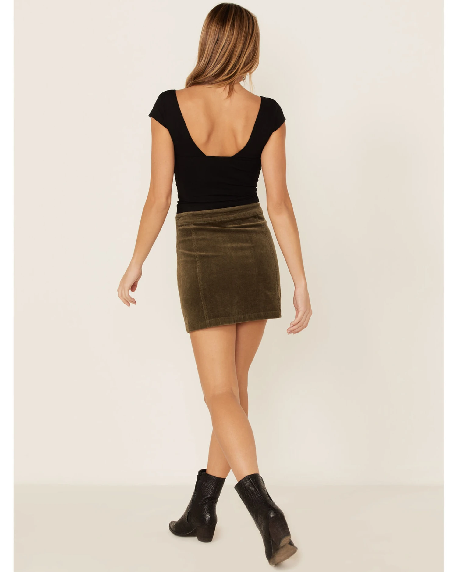 Wishlist Women's Olive Side Button Corduroy Mini Skirt - Image 3