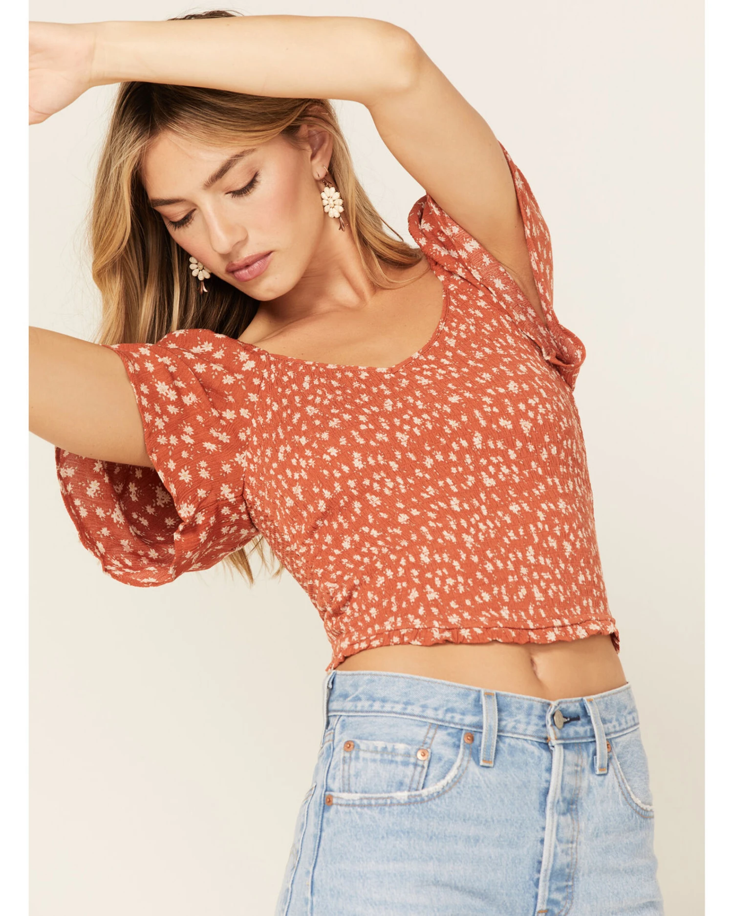 Beyond The Radar Women's Floral Print Smocked Top - Image 4