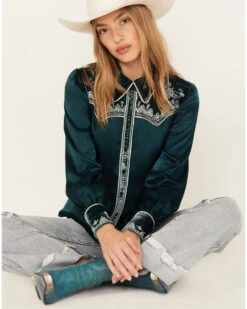 Shyanne Women's Embellished Velvet Long Sleeve Button-Down Western Shirt