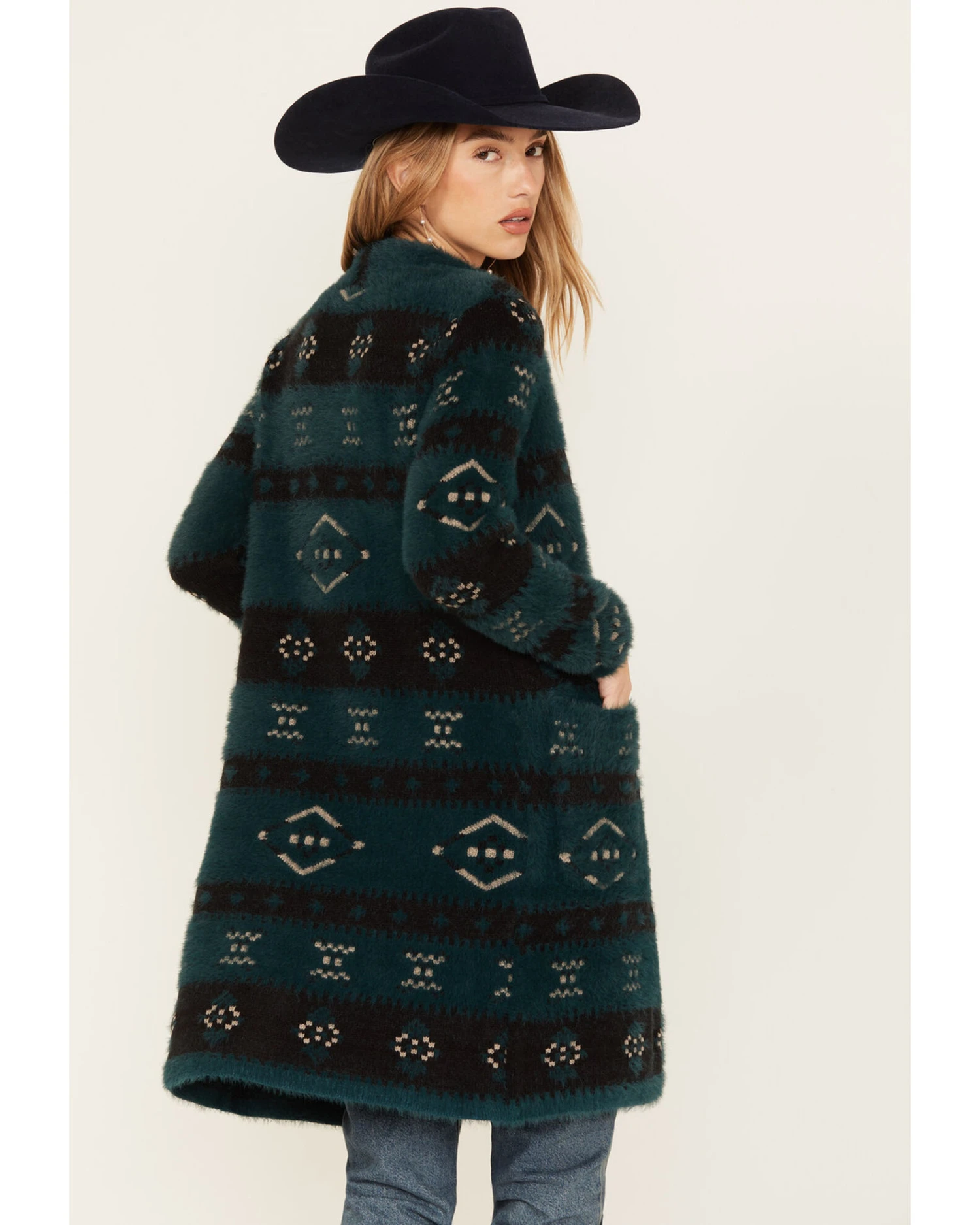 Shyanne Women's Southwestern Eyelash Knit Cardigan - Image 4