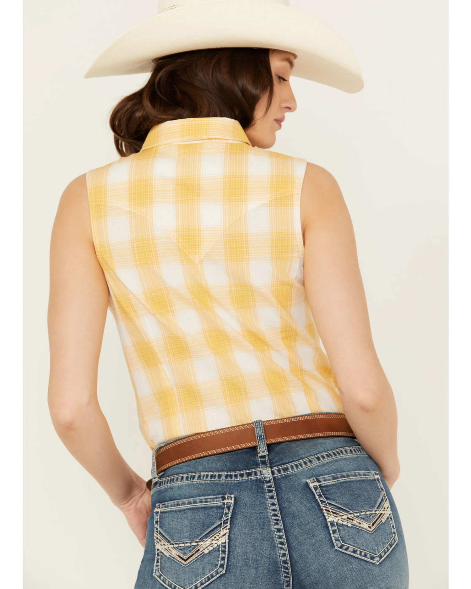 Wrangler Women's Gingham Sleeveless Snap Western Shirt - Image 4