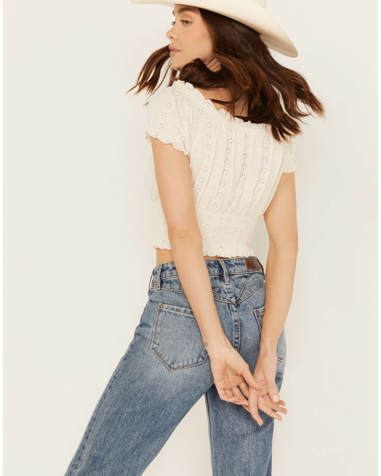 Cleo + Wolf Women's Knit Eyelet Smocked Crop Top - Image 4