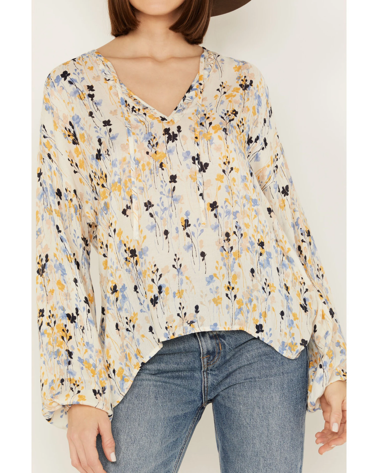Cleo + Wolf Women's Crepe Rayon Printed Blouse - Image 3